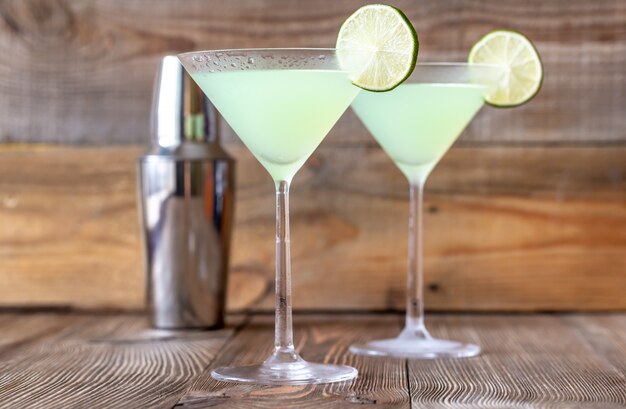 Gläser mit klassischen Daiquiri-Cocktails