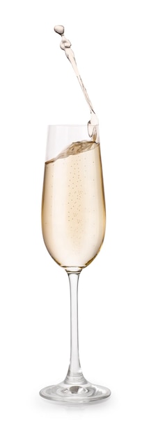 Foto glas champagner mit spritzer isoliert auf weißem hintergrund
