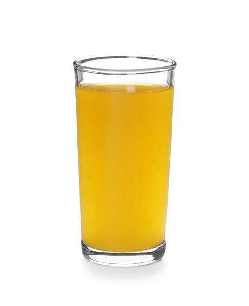 Glas frischer Orangensaft isoliert auf Weiß