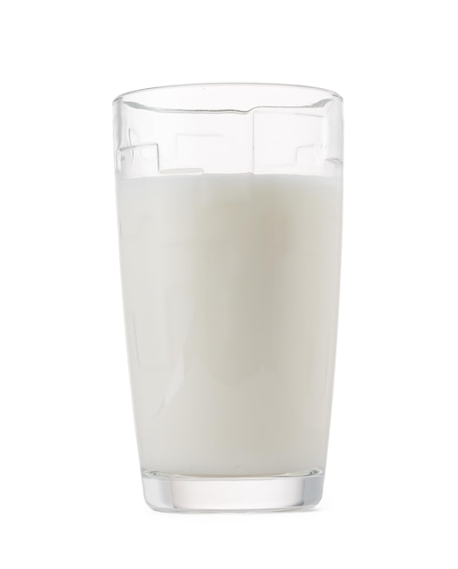 Glas Milch auf weißem Hintergrund