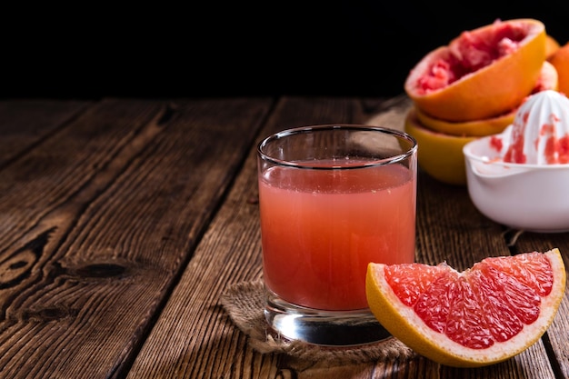 Glas mit Grapefruitsaft