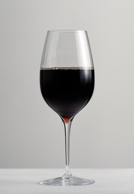 Glas mit Rotwein