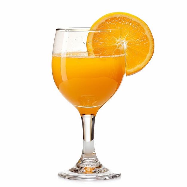 Foto glas orangensaft oder getränk mit weißem hintergrund