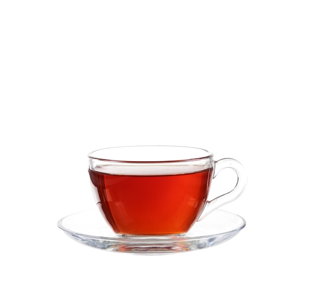 Glas Tee mit Beutelende. Isoliert auf weißer Wand, mit Beschneidungspfad