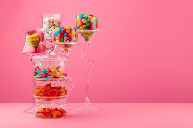 Glasbehälter mit Süßigkeiten