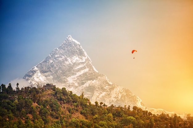 Gleitschirmfliegen im Himalaya