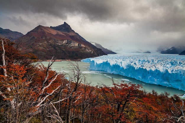Gletscher Perito Moreno Nationalpark im Herbst Argentinien Patagonien