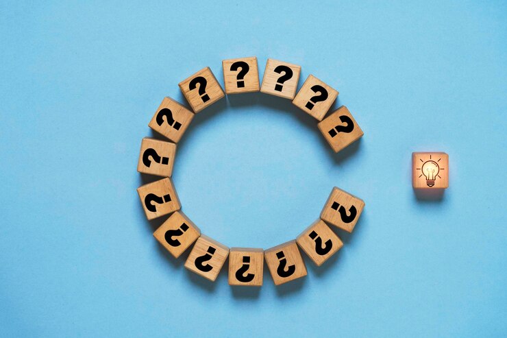Foto glowing lightbulb move out from question mark in cycle for problem solving solution and creative thinking ideas concept