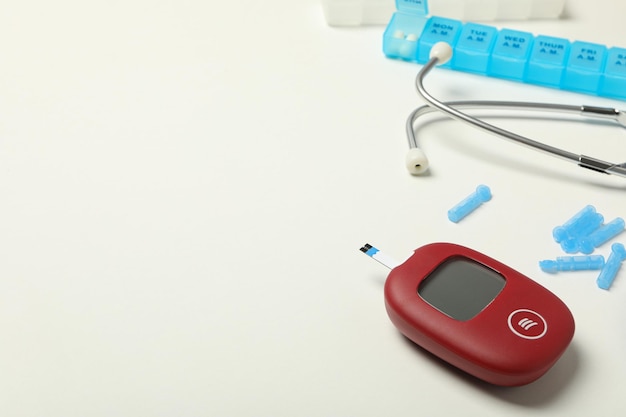Glucómetro para medir el nivel de azúcar Concepto de tratamiento de diabetes