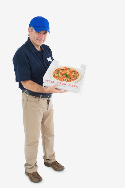 Glücklicher Pizzabote