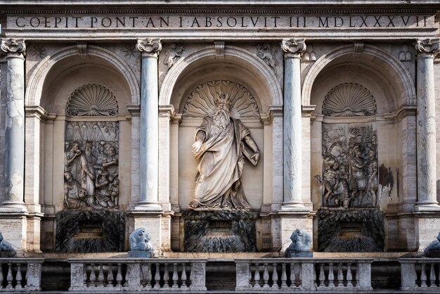 Glückswasserbrunnen, Brunnen von Moses in Rom, Italien