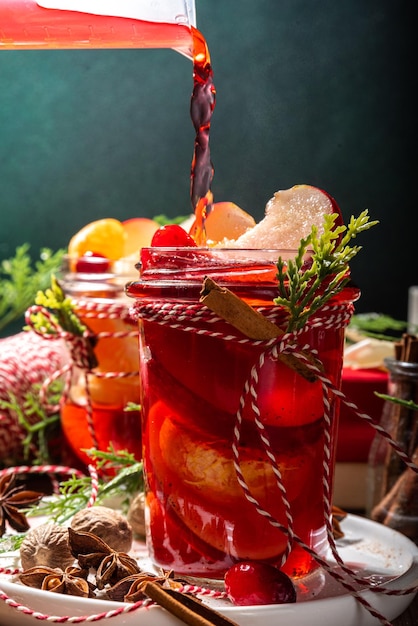 Glühwein fruchtiger Grogcocktail