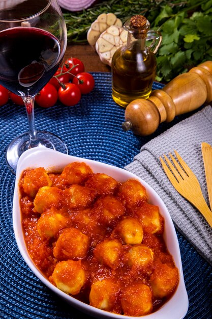 Gnocchi mit natürlicher Bio-Tomatensauce ohne Pestizide