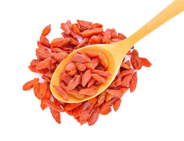 Goji auf Weiß