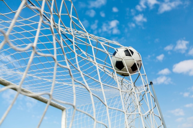 Gol de fútbol balón de fútbol ganando bola deporte éxito