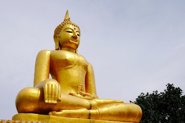 Golden Buddha Três pagodes, símbolos religiosos baseados na guerra birmanesa.