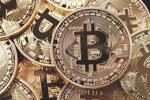 Goldene Bitcoins. Neues virtuelles Geld.