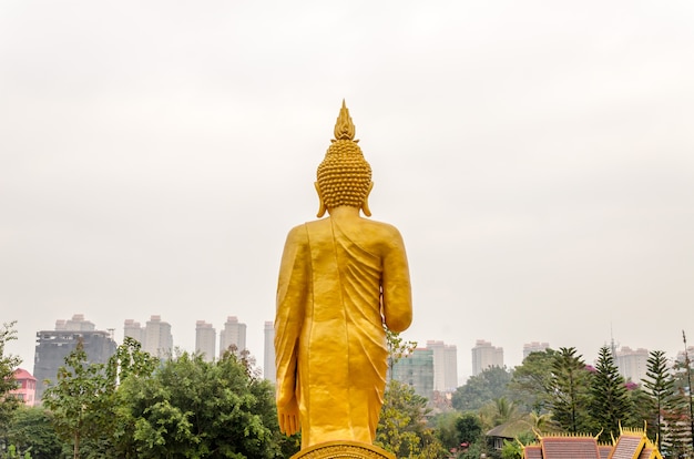 Goldene Buddha-Statue