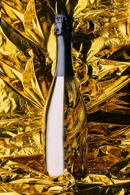 Foto goldene champagnerflasche