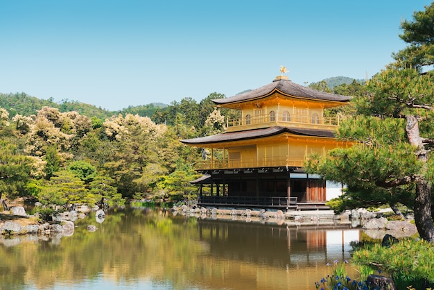 Goldener Pavillon im Nonnenkloster Chi Lin