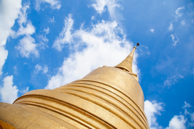 Goldener Stupa