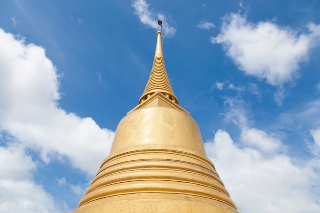 Goldener Stupa