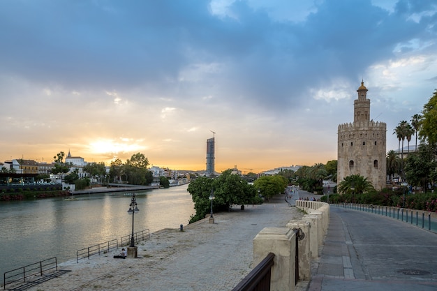 Goldener Turm Sevilla Spanien