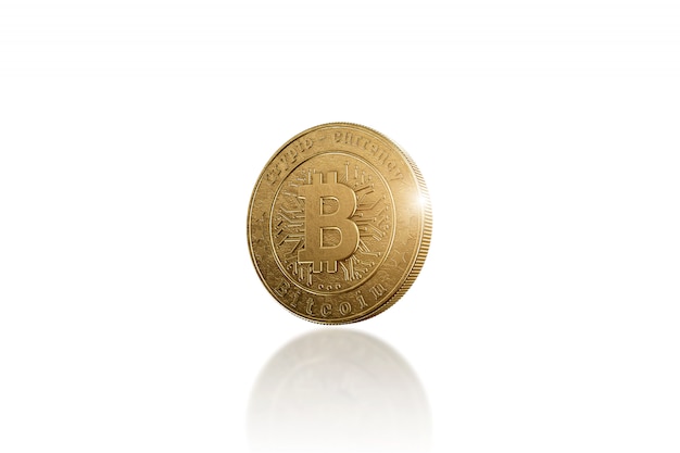 Goldmünze Bitcoin auf Weiß