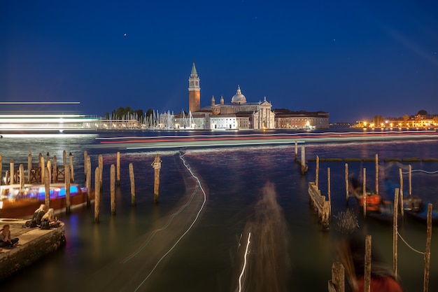 Gondeln, Canal Grande und San Giorgio Maggiore Kirche