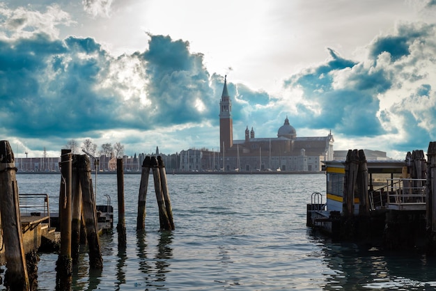 Góndola o estación de barcos en el Gran Canal