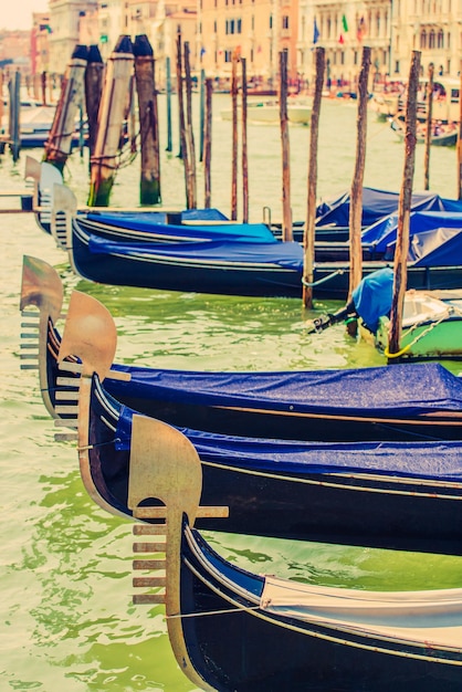 Foto gondolas do grande canal de veneza