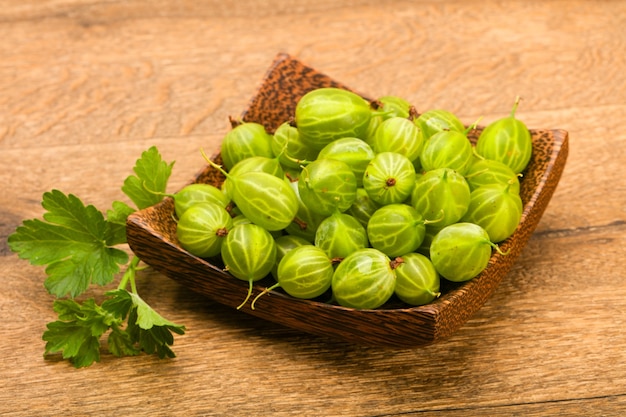 Gooseberries na tigela