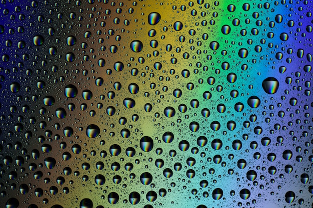 Gotas de arcoiris brillantes