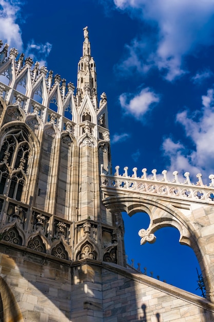 Gotische Dachterrassen des Mailänder Doms in Italien