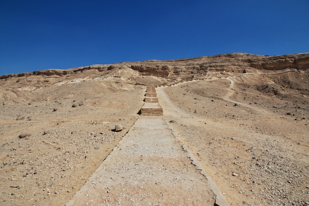 Gräber der Pharaonen in Amarna am Ufer des Nils, Ägypten