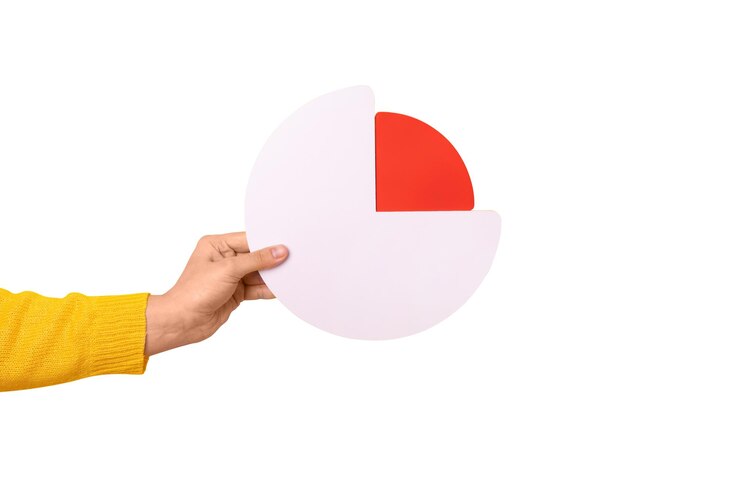 Foto gráfico de círculo de mano sujetando aislado sobre fondo blanco.