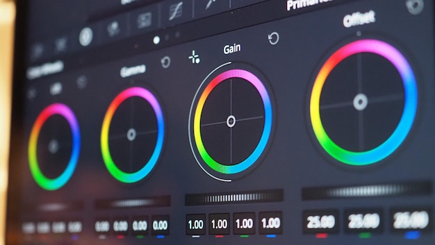 Gráfico de gradação de cores ou indicador de correção de cores RGB no monitor no processo de pós-produção. Estágio de telecine no processamento de produção de vídeo ou filme. para edição de colorista ou ajuste de cor em filme digital.