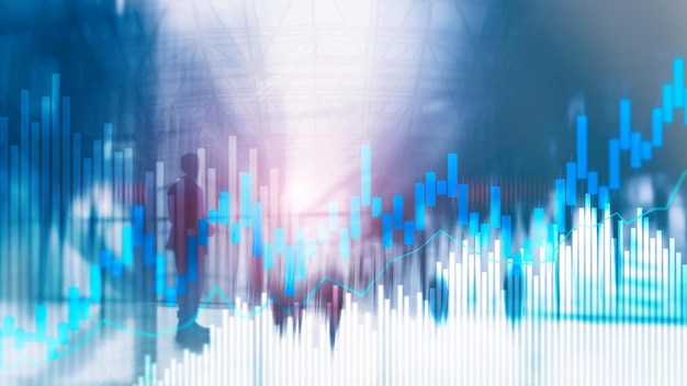 Gráfico de velas de negociação de ações e diagramas no fundo do centro de escritório desfocado
