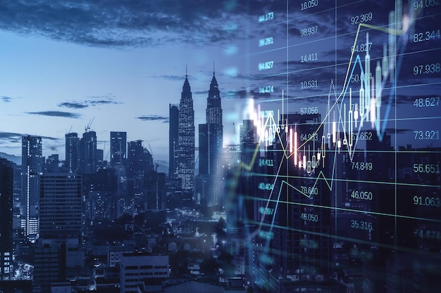 Gráfico de índice de forex brillante en textura de ciudad oscura tonificada Financiación comercial y concepto de mercado Doble exposición