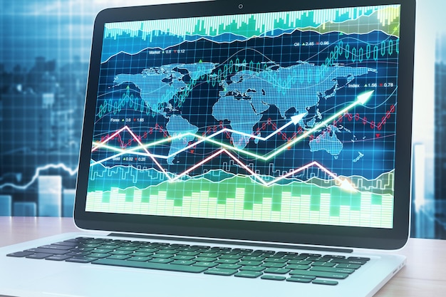 Gráfico de negocios con flechas hacia arriba en la pantalla del portátil