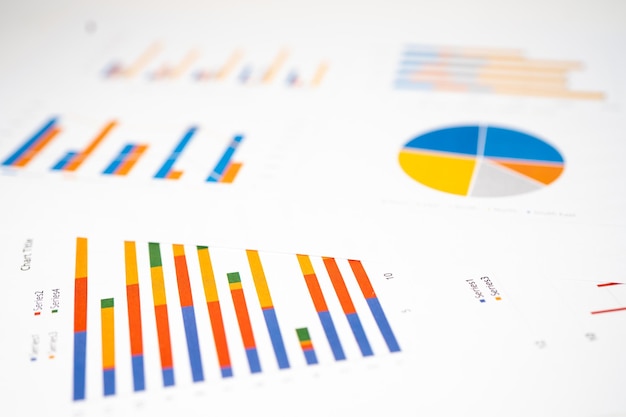 Gráfico ou papel gráfico Estatísticas de contas financeiras e conceito de dados de negócios