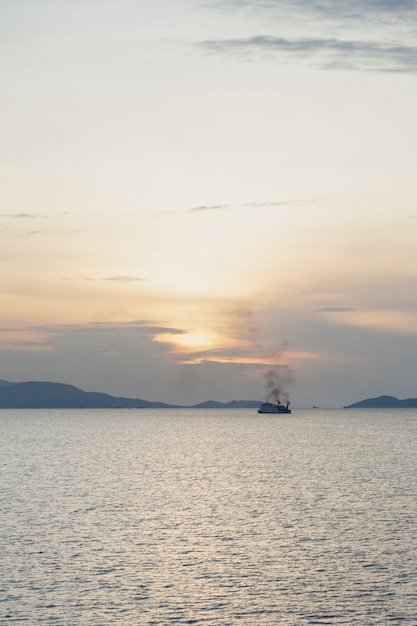 Gran barco de pasajeros