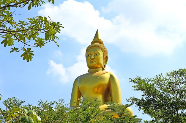 Gran Buda de oro en Tailandia