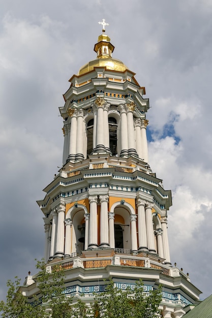 Gran Campanario de Lavra en Kiev Ucrania