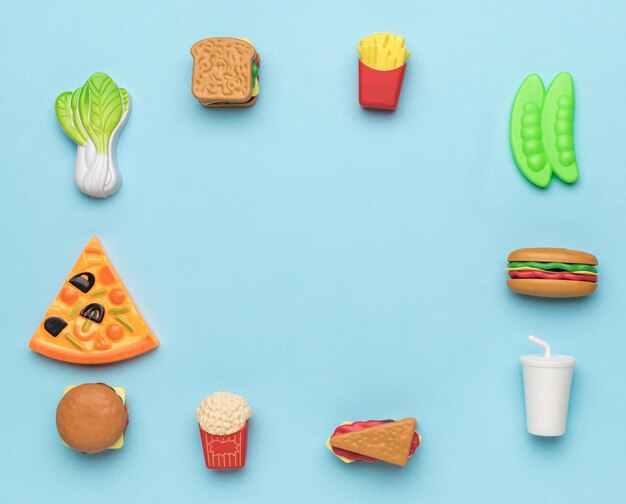 Foto un gran conjunto de comida rápida en un fondo azul