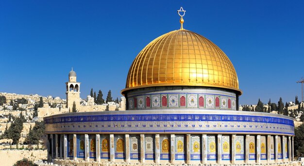 Gran iglesia en el centro de Jerusalén