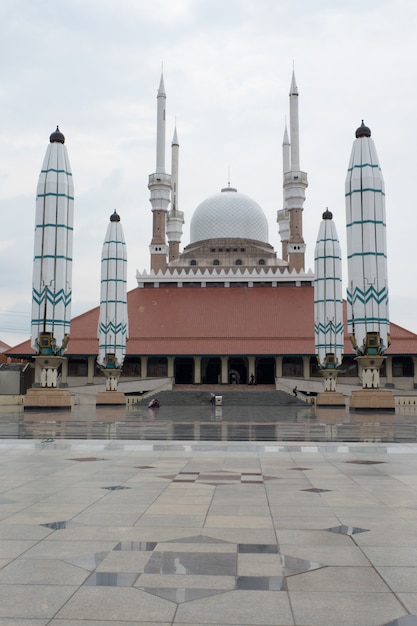 Foto gran mezquita de java central, indonesia