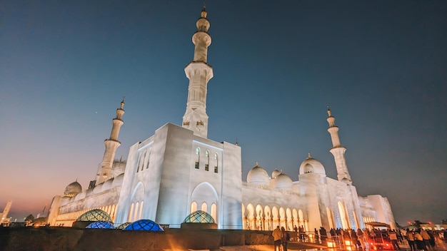 Foto la gran mezquita sheikh zayed en dubai