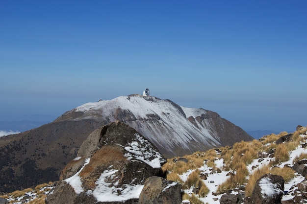 Gran telescopio milimétrico en la cima del volcán Sierra Negra en Puebla, México