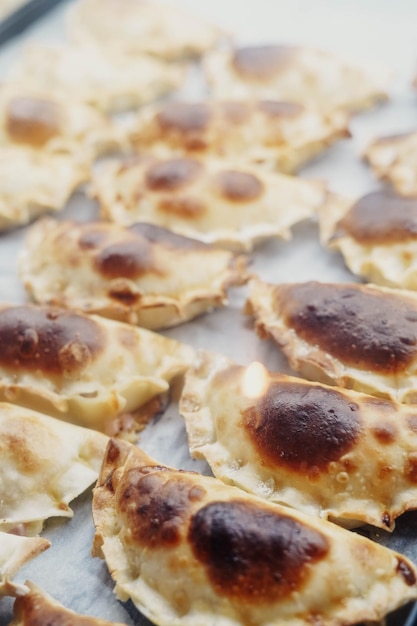 Gran variedad de empanadas argentinas.